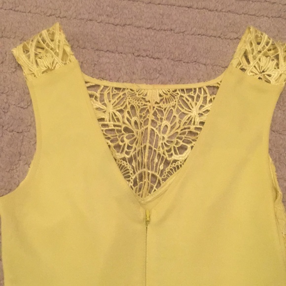 Wore once to a wedding - Picture 3 of 4